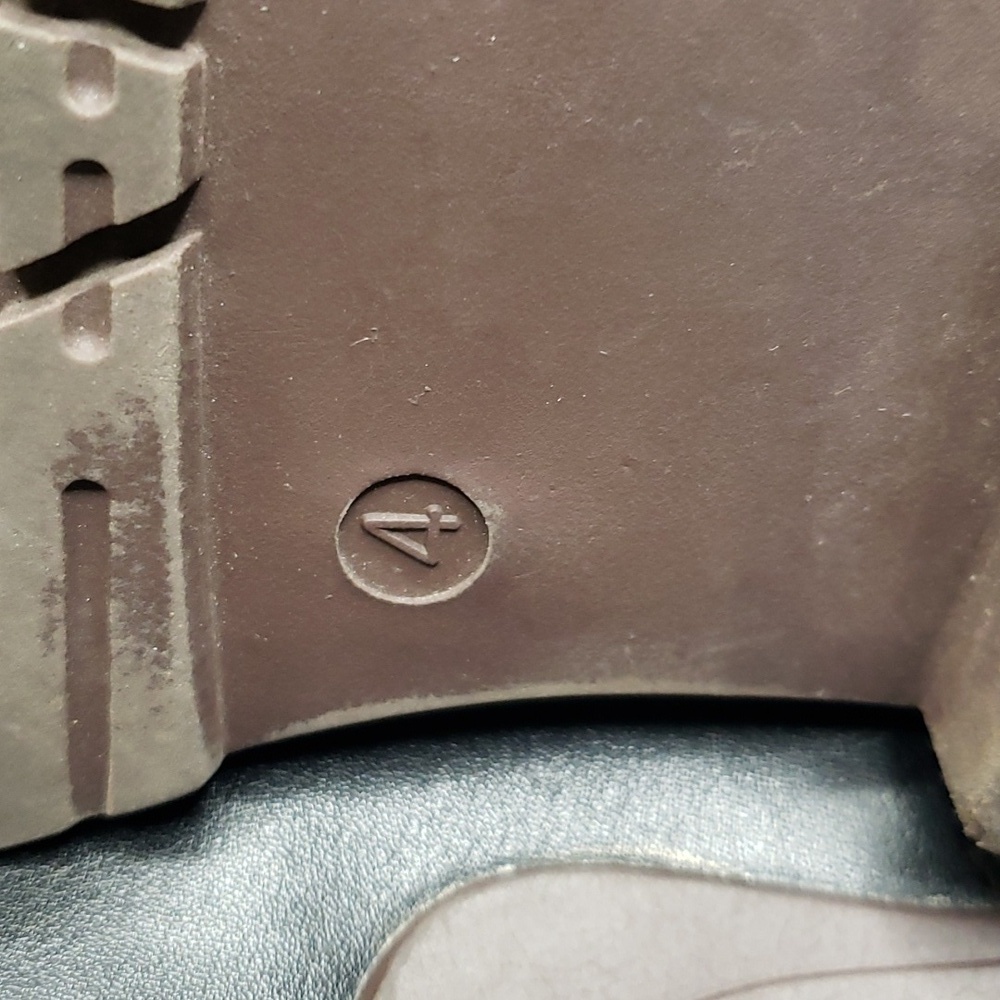 Dolls Kill Public Desire CHERRY BLACK CHUNKY SOLE CHELSEA ANKLE BOOTS 6 - Picture 16 of 16